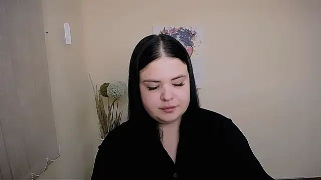 Snapshot of _Trisha_li chatting on 09-15-25, 02:06  Trisha li online show from 09-15-25, 02:06
