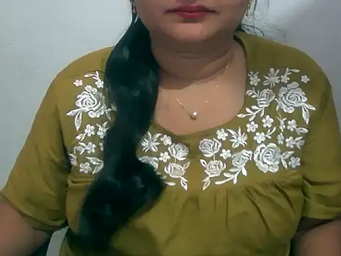 Saniya K online show from 11-17-25, 04:11
