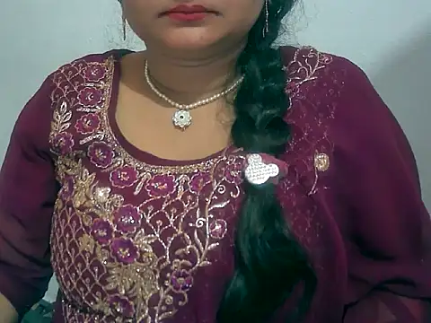 Saniya K online show from 11-30-25, 03:57