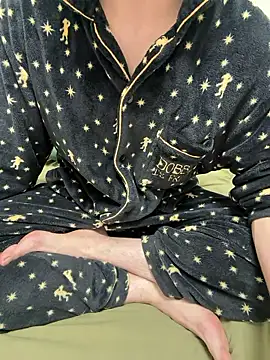 hijin11415 online show from 10-20-25, 01:55