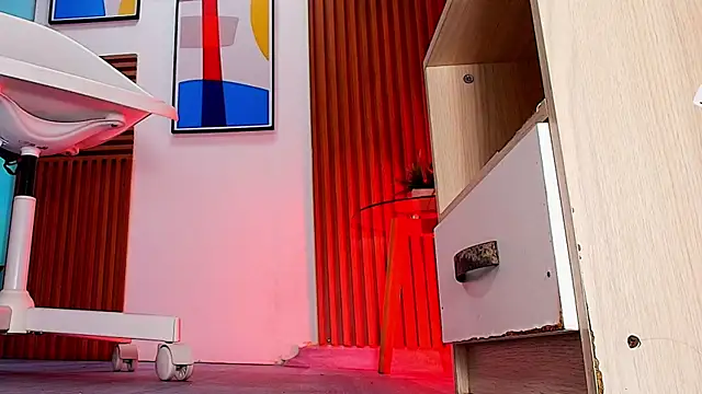 sweet mile online show from 04-15-26, 07:58