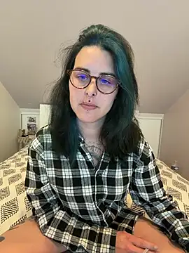Snapshot of LadyNocturne chatting on 05-19-26, 01:40 LadyNocturne online show from 05-19-26, 01:40