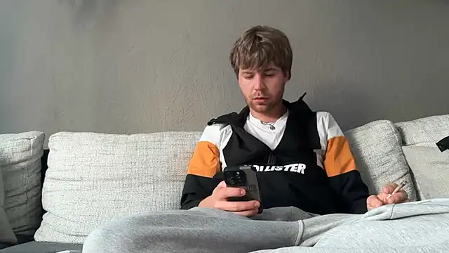 Snapshot of RioBlaze chatting on 03-22-26, 06:04 RioBlaze online show from 03-22-26, 06:04