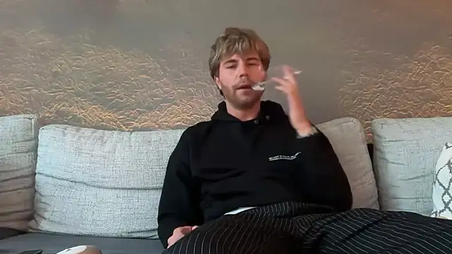 Snapshot of RioBlaze chatting on 03-26-26, 05:22 RioBlaze online show from 03-26-26, 05:22