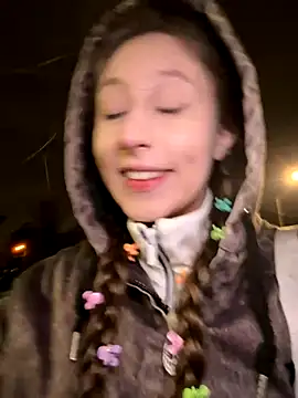 FroggyAnna online show from 11-13-25, 04:44