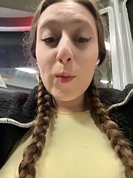 FroggyAnna online show from 12-04-25, 03:33