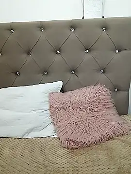 Snapshot of Isbettyche chatting on 10-16-25, 08:17 Isbettyche online show from 10-16-25, 08:17