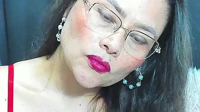 Snapshot of Isbettyche chatting on 05-05-26, 12:57 Isbettyche online show from 05-05-26, 12:57