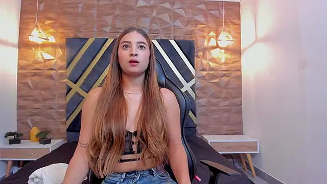 Alana cox  online show from 11-07-25, 11:19