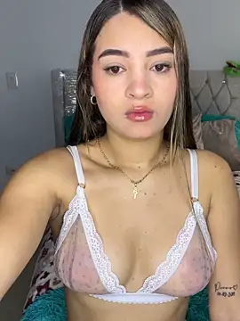 Alana cox  online show from 12-20-25, 03:59