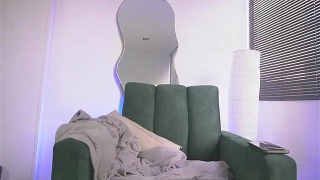 a Malgosia mako online show from 10-05-25, 05:47