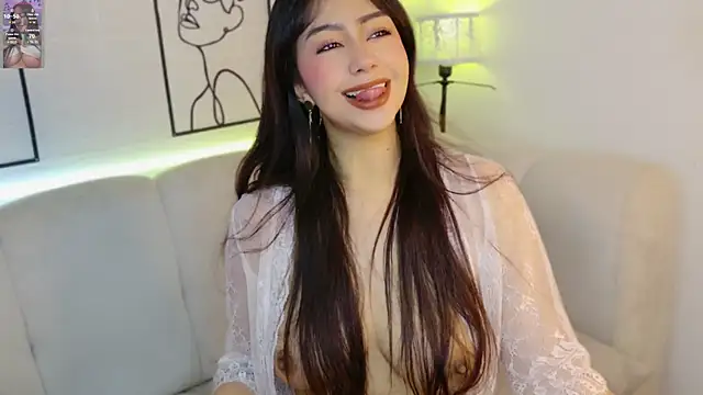 VioletBlacke  online show from 04-13-26, 01:37