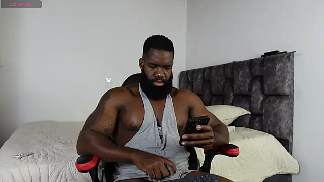 Snapshot of james_musclebbc chatting on 06-10-26, 09:49 james musclebbc online show from 06-10-26, 09:49