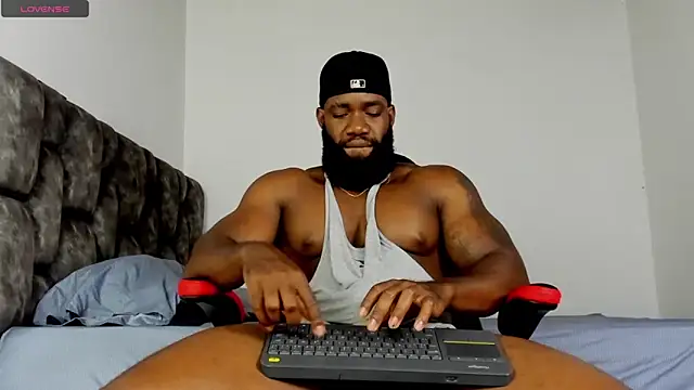 Snapshot of james_musclebbc chatting on 04-27-26, 07:23 james musclebbc online show from 04-27-26, 07:23