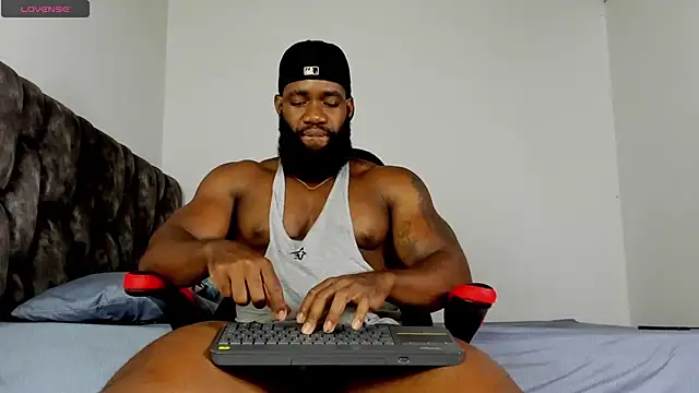 Snapshot of james_musclebbc chatting on 05-07-26, 12:19 james musclebbc online show from 05-07-26, 12:19