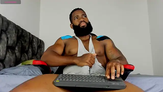 Snapshot of james_musclebbc chatting on 06-05-26, 01:21 james musclebbc online show from 06-05-26, 01:21