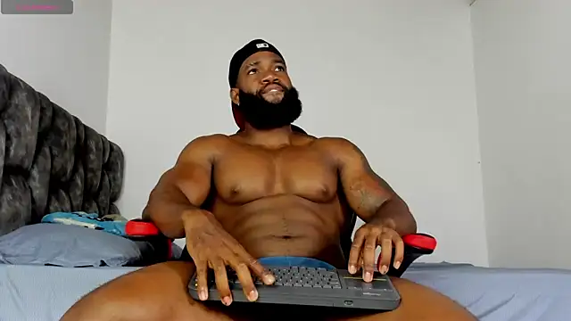 Snapshot of james_musclebbc chatting on 05-17-26, 02:06 james musclebbc online show from 05-17-26, 02:06