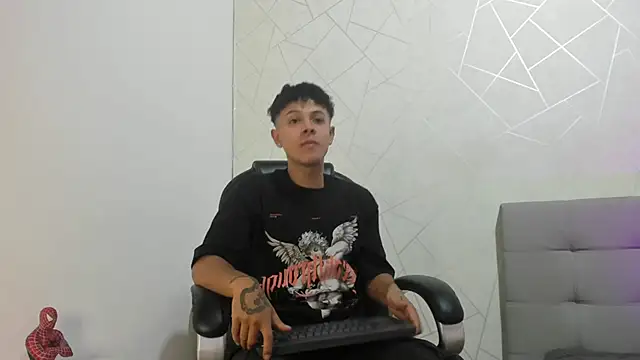 Alex Colton7 online show from 11-08-25, 03:21