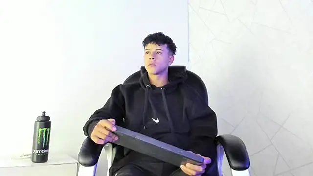 Alex Colton7 online show from 12-03-25, 03:40