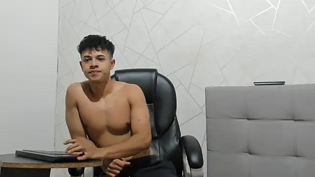 Alex Colton7 online show from 11-15-25, 04:05