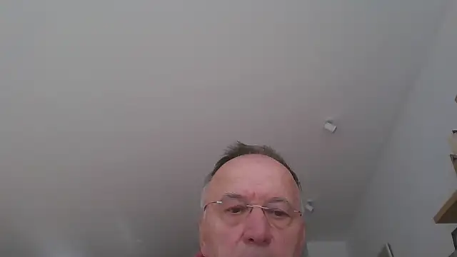 Snapshot of knodli chatting on 10-01-25, 01:04 knodli online show from 10-01-25, 01:04