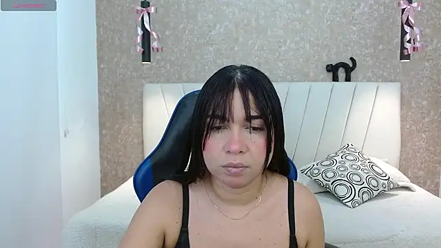 Snapshot of AliceSmiith_ chatting on 09-28-25, 05:53 AliceSmiith online show from 09-28-25, 05:53