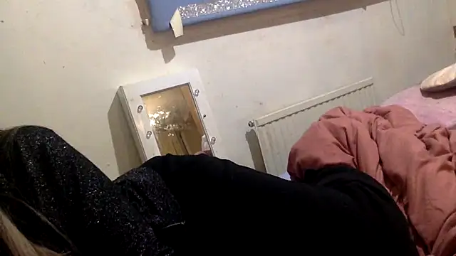 Bellababexox  online show from 09-10-25, 02:32