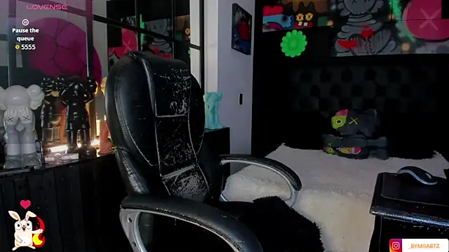 miIa bratz online show from 02-05-26, 08:15