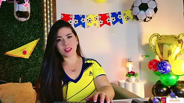 sarawolff online show from 06-18-26, 05:39