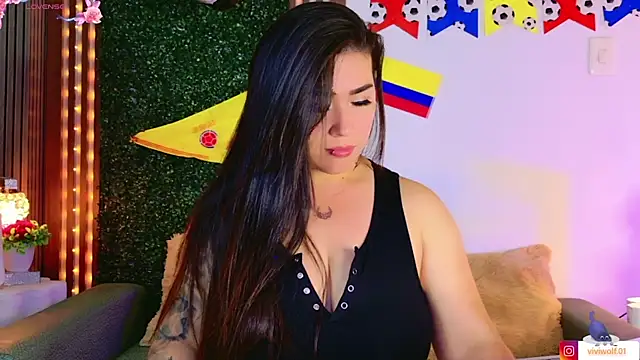sarawolff online show from 06-25-26, 03:39