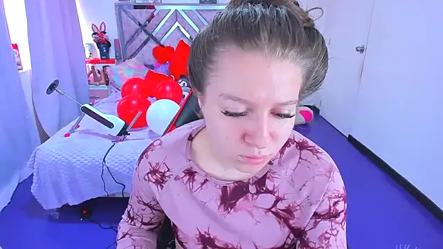 Luna Analya online show from 02-14-26, 05:46