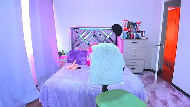 Luna Analya online show from 11-01-25, 03:17