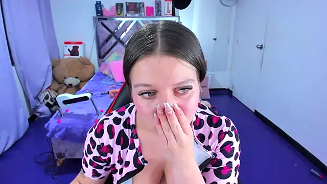 Luna Analya online show from 03-06-26, 01:44