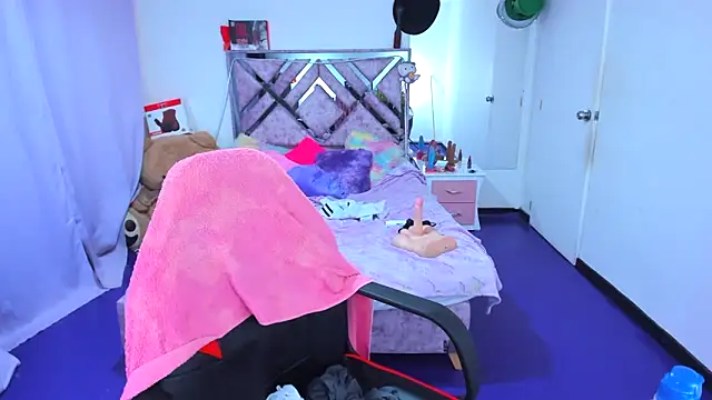 Luna Analya online show from 03-26-26, 09:56