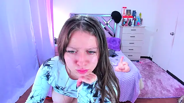 Luna Analya online show from 11-08-25, 01:25