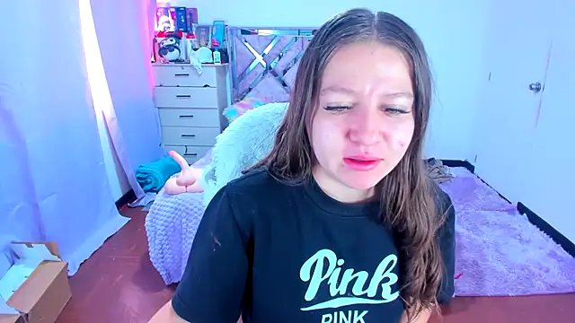 Luna Analya online show from 10-24-25, 01:10