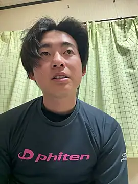 Snapshot of shoma2003 chatting on 03-12-26, 01:04 shoma2003 online show from 03-12-26, 01:04