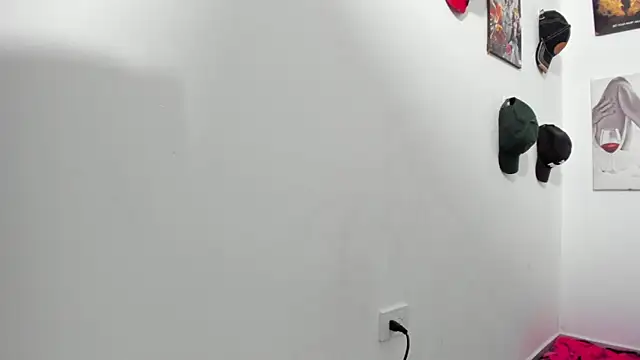 Rihanna hotx online show from 02-26-26, 05:18