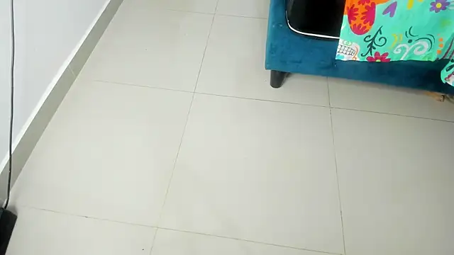 Rihanna hotx online show from 12-18-25, 03:11