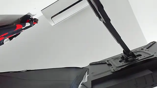 Rihanna hotx online show from 11-26-25, 12:54