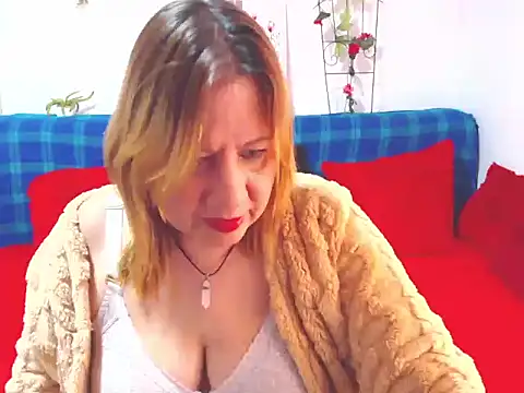 Snapshot of samanthacastrosex chatting on 09-30-25, 06:36 samanthacastrosex online show from 09-30-25, 06:36