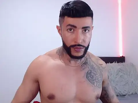 andrea de lucaa online show from 10-23-25, 03:49