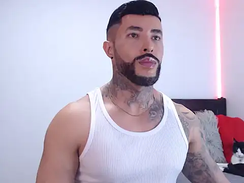 andrea de lucaa online show from 11-15-25, 03:32