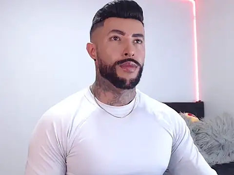 andrea de lucaa online show from 09-13-25, 04:45