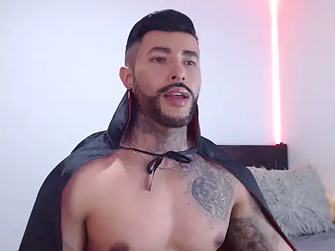 andrea de lucaa online show from 10-30-25, 03:49