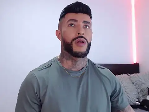 andrea de lucaa online show from 10-20-25, 12:45