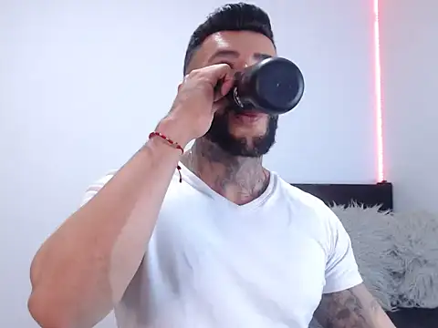 andrea de lucaa online show from 09-21-25, 03:11