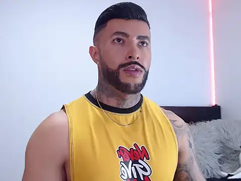 andrea de lucaa online show from 09-30-25, 02:39