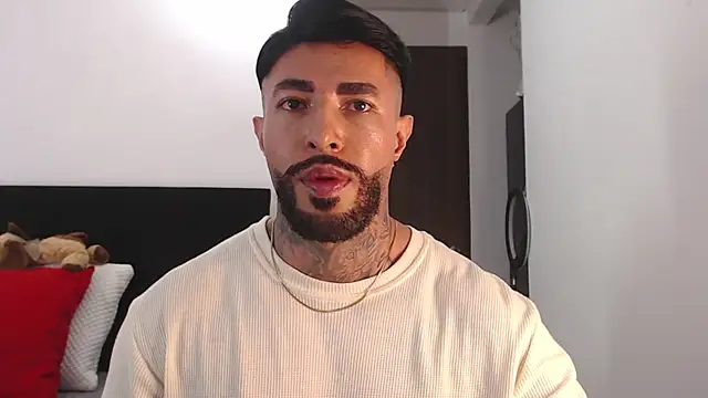 Snapshot of andrea_de_lucaa chatting on 06-01-26, 02:56 andrea de lucaa online show from 06-01-26, 02:56