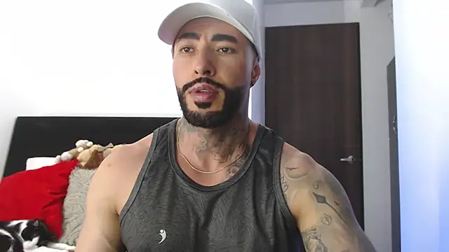 Snapshot of andrea_de_lucaa chatting on 05-26-26, 03:37 andrea de lucaa online show from 05-26-26, 03:37